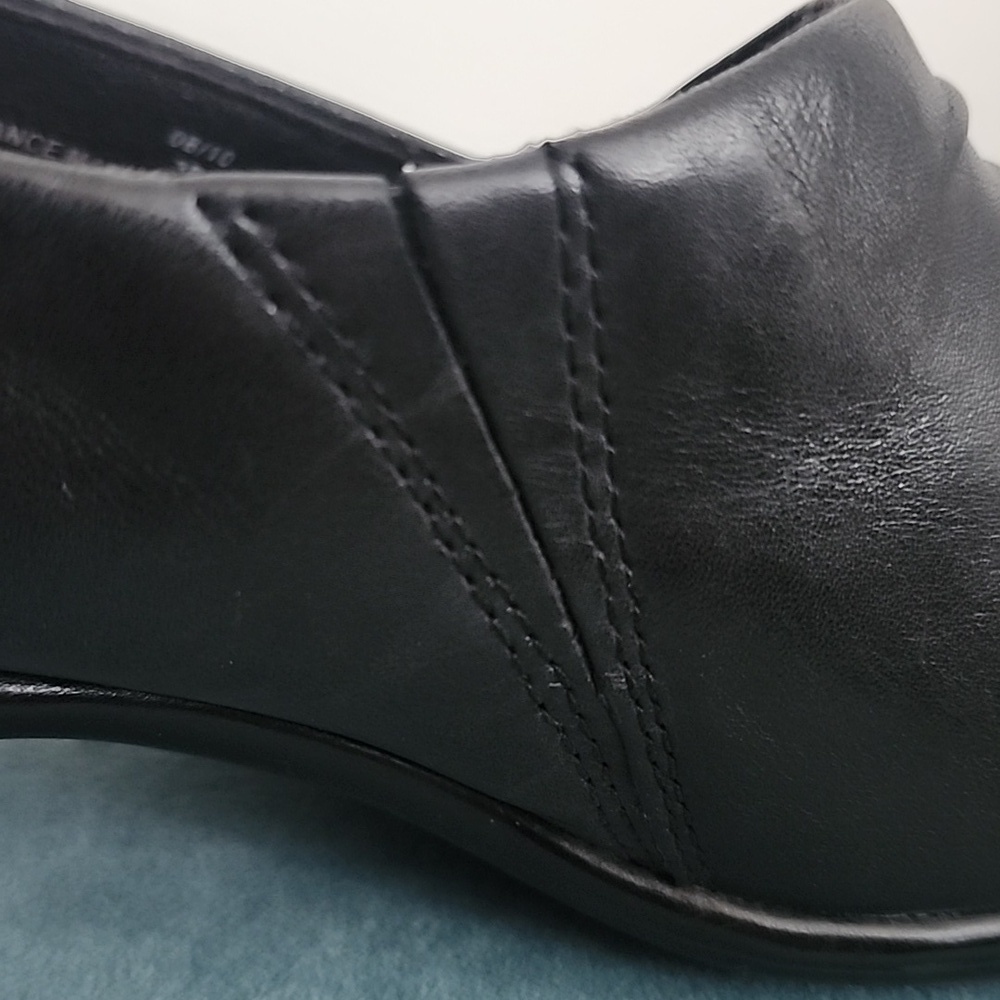 Clark's Emily Women's Black Slip On Leather Block Heel Size 9W - Picture 13 of 13